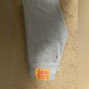 Levi's Men's Soft Gray Relaxed Jeans 501